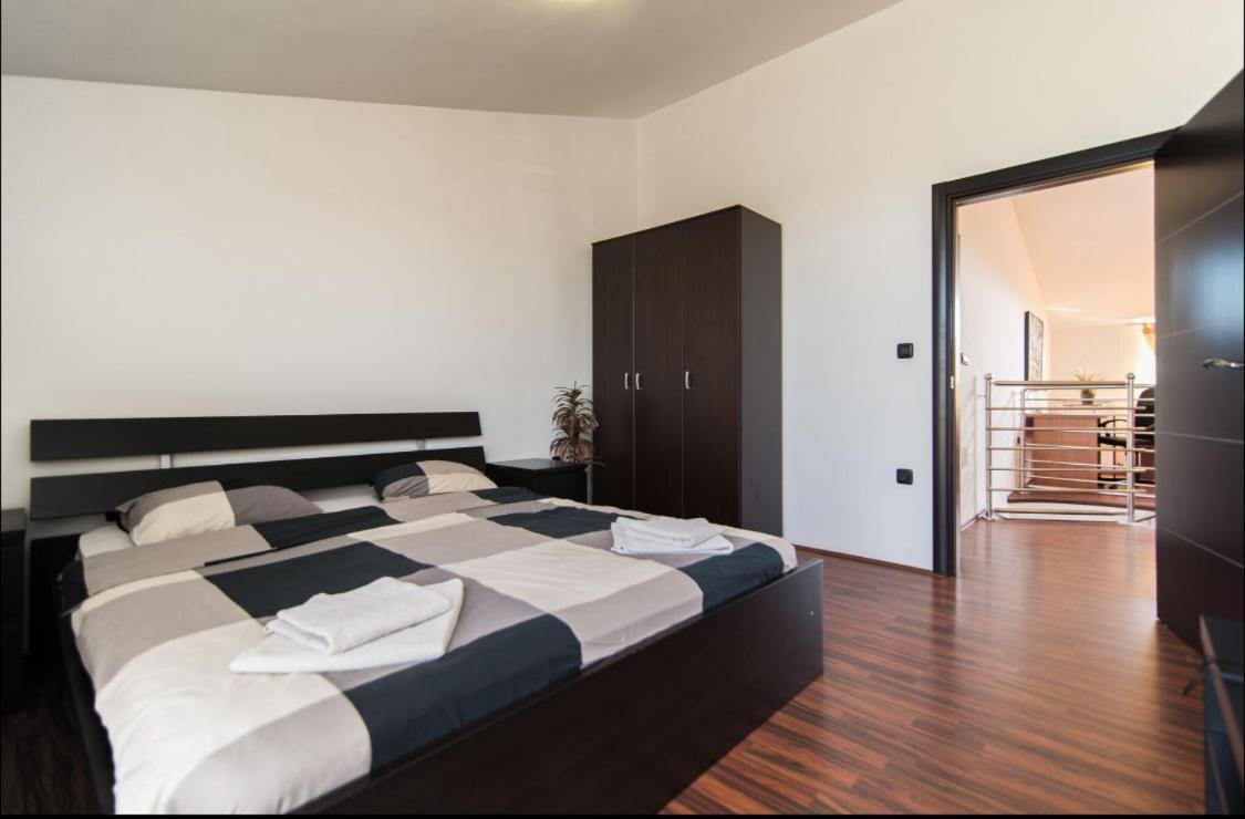 Villa Filip - Private Pool & Gym Pula Ngoại thất bức ảnh