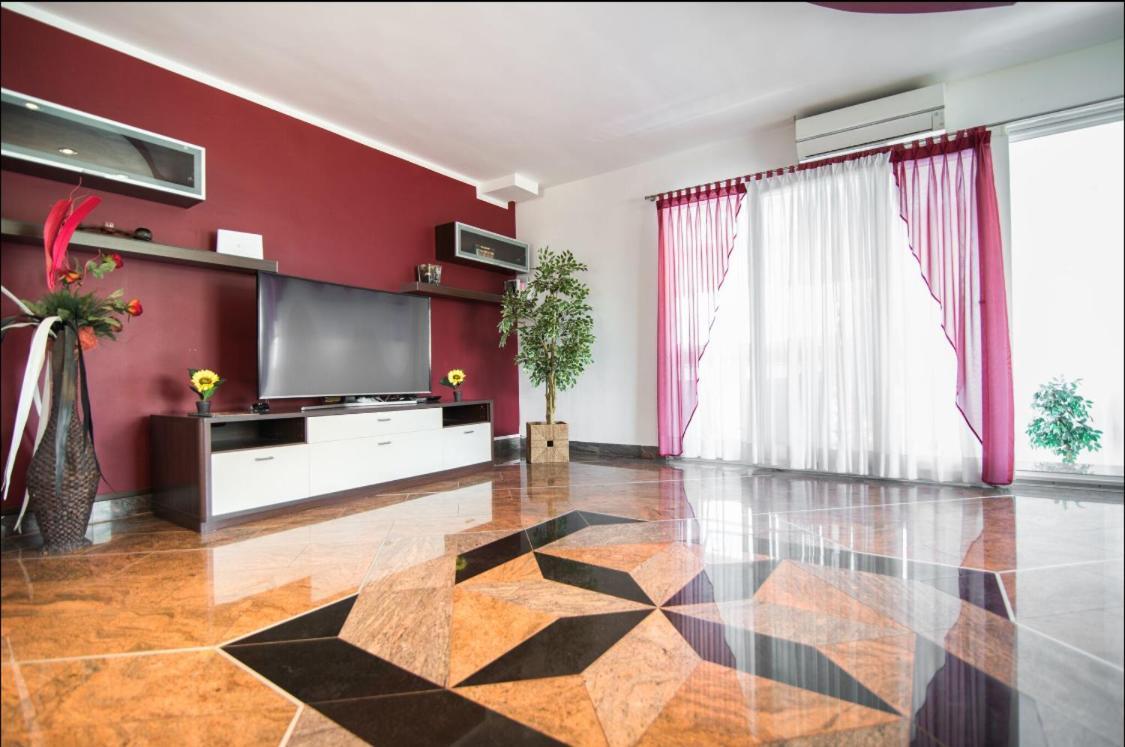 Villa Filip - Private Pool & Gym Pula Ngoại thất bức ảnh